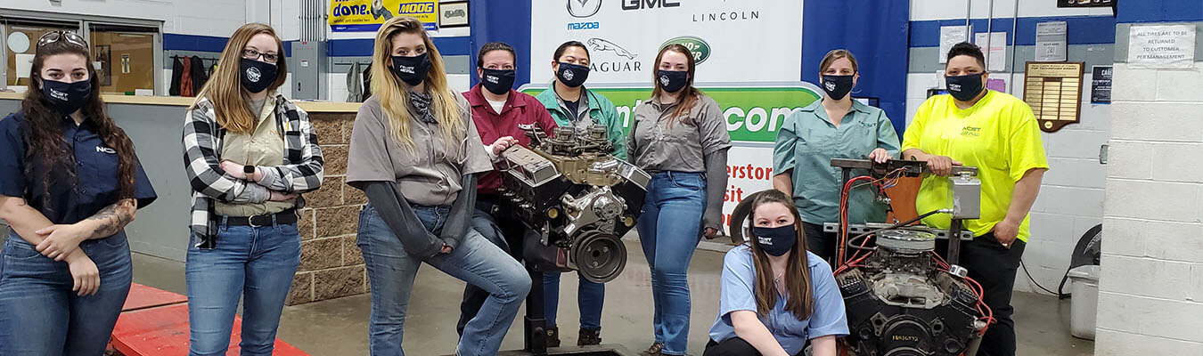 image of women in the automotive technology classroom